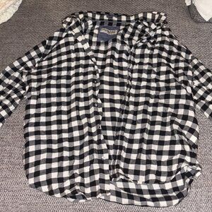 Black and White Checkered Button-Up Shirt Long Sleeve